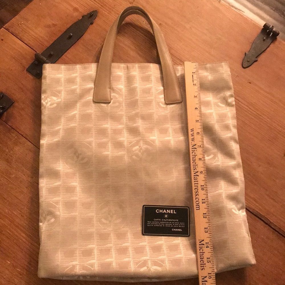 🌟Chanel beige Travel tote great condition